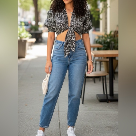 Zara Tops - Zara Black and White Patterned Tie-Front Blouse